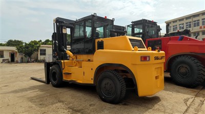 10トン電動フォークリフト